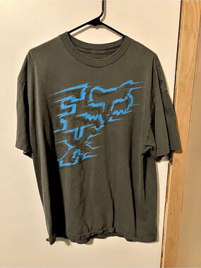 Fox Racing Graphic Short Sleeve Tee in Gray & Blue